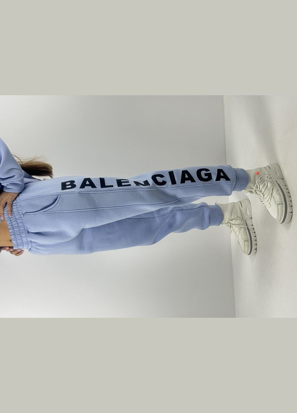 Костюм жіночий, блакитного кольору, спортивний, городського типу, з теплим начосом в середині з написом BALENSIAGA LoveKAN (311222924)