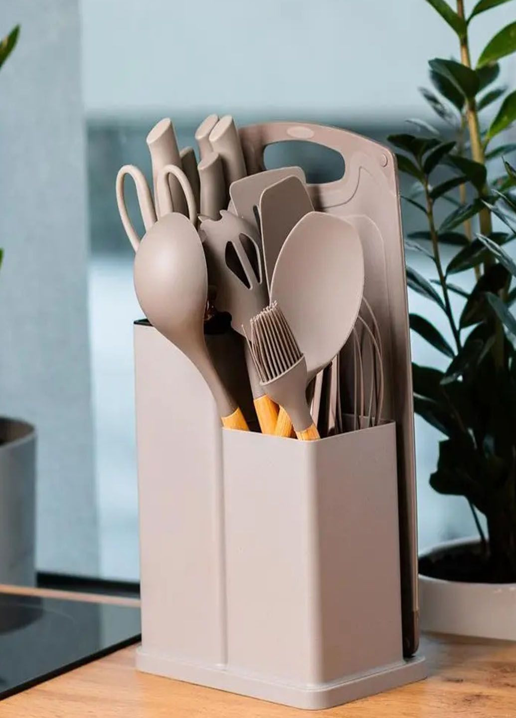 Багатофункціональний набір кухонного приладдя на підставці із силікону з бамбуковою ручкою 19 предметів Good Idea (285719057)