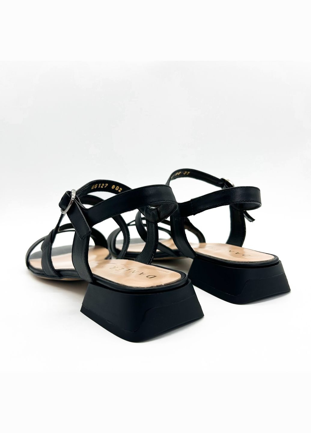 Черные босоножки (р) кожа 0-1-1-6127-002-89 Danler с ремешком