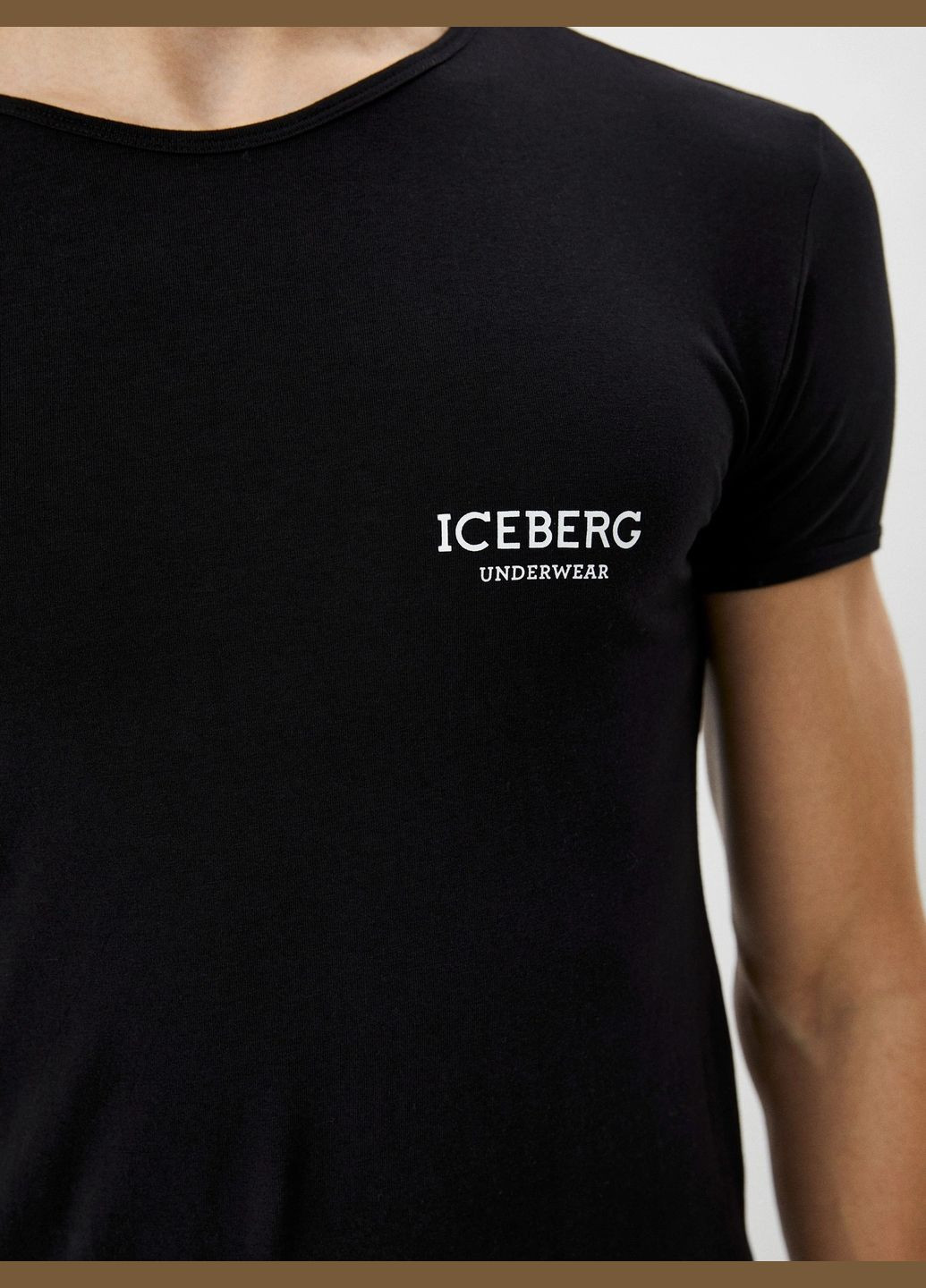 Черная футболка Ice Iceberg