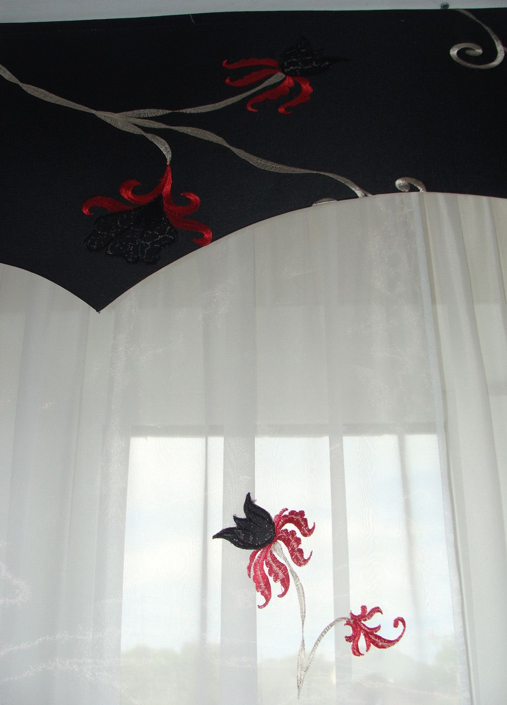 Жесткий ламбрекен Каскад 1м80см бордовый с черным (121_3ж) Firanka Simple (345733311)