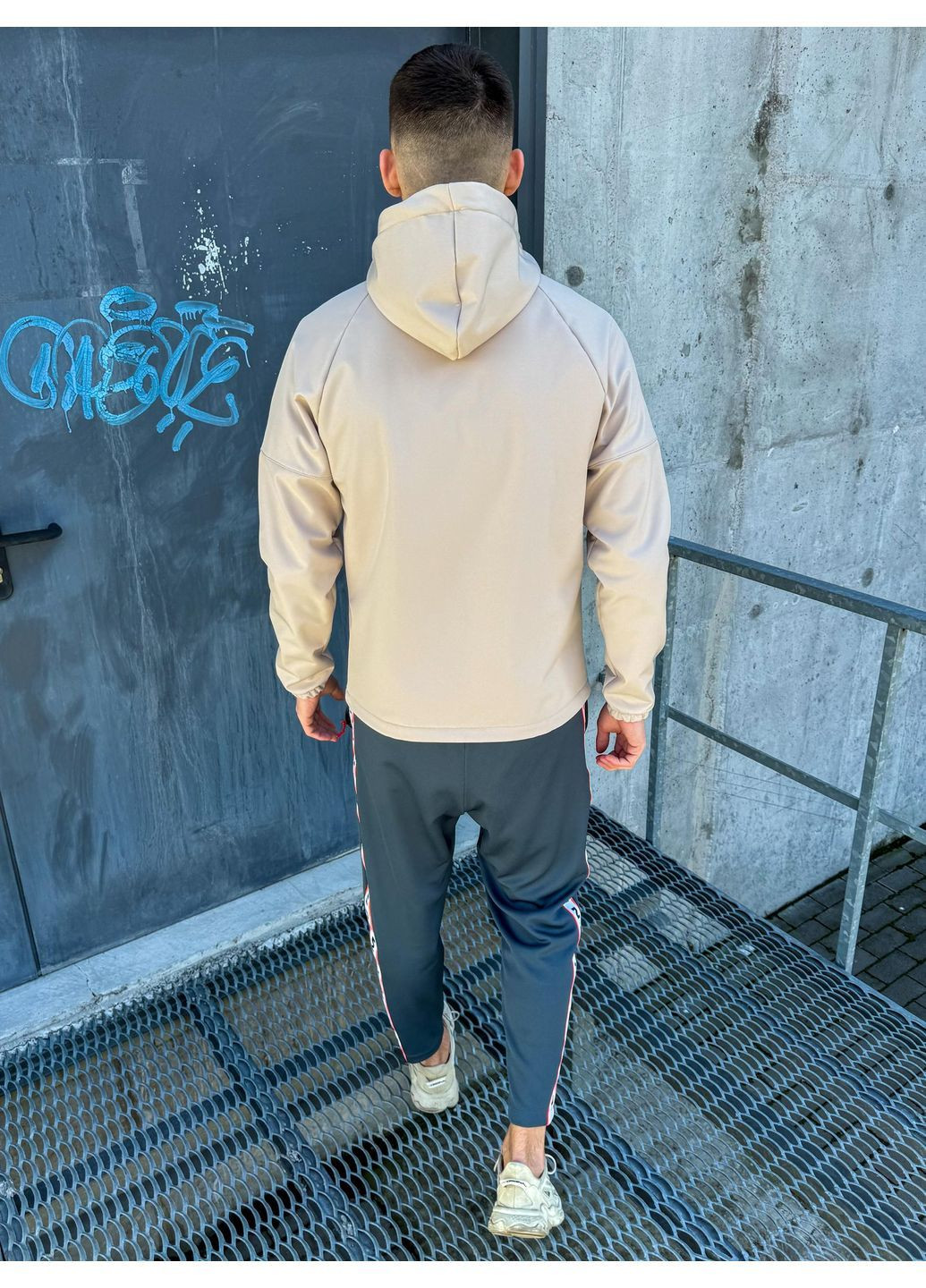 Світло-бежева водовідштовхувальна куртка прайм No Brand