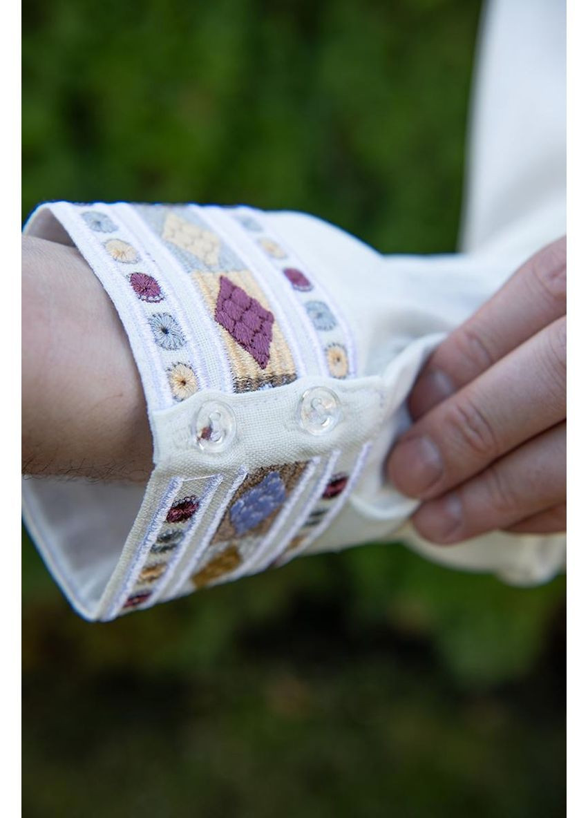 Молочная мужская льняная вышиванка с геометрической вышивкой этническая рубашка V&V узор орнамент прямой, приталенная, свободная лен (369378589)