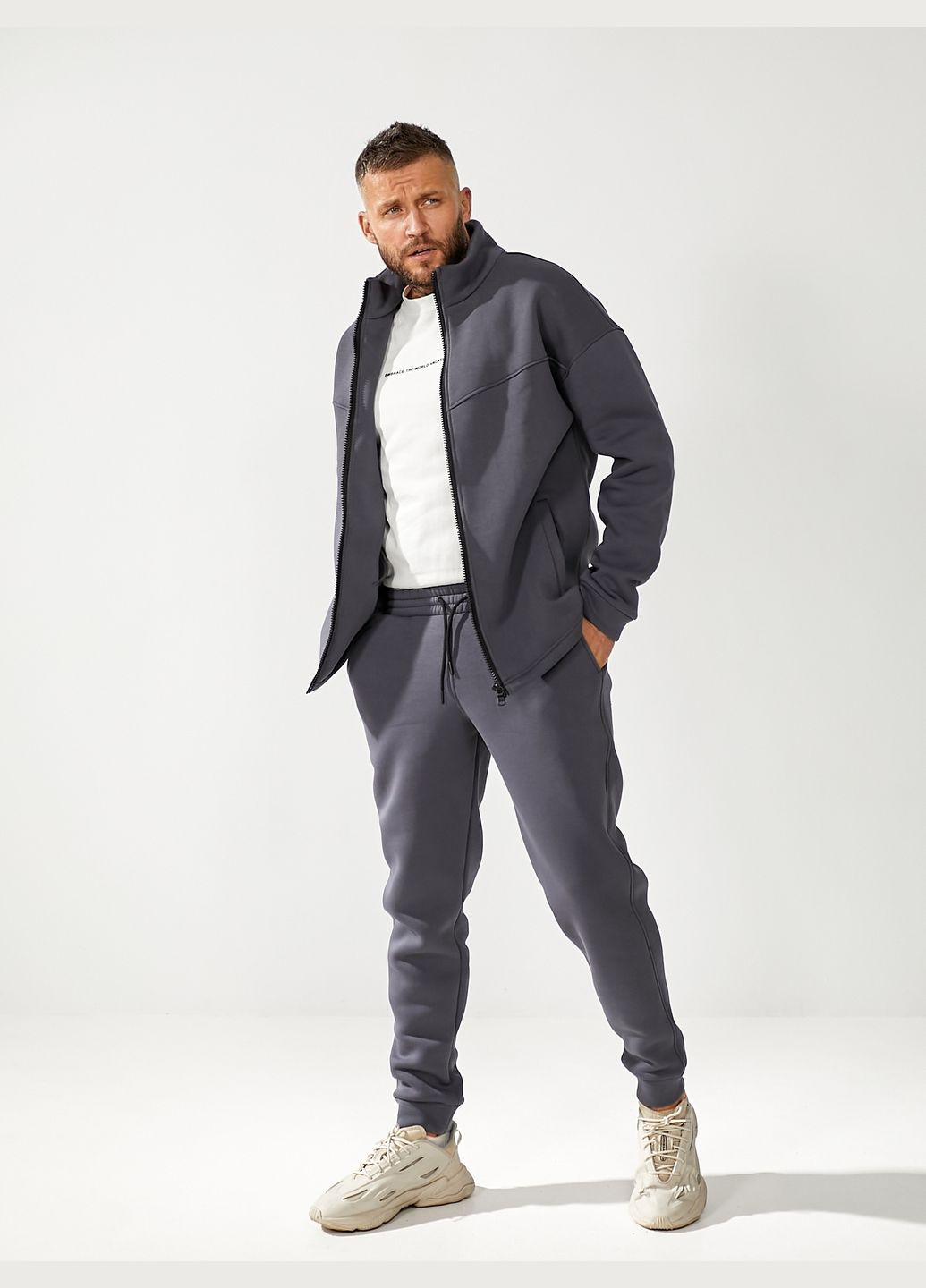 Графітовий демісезонний костюм брючний Verso