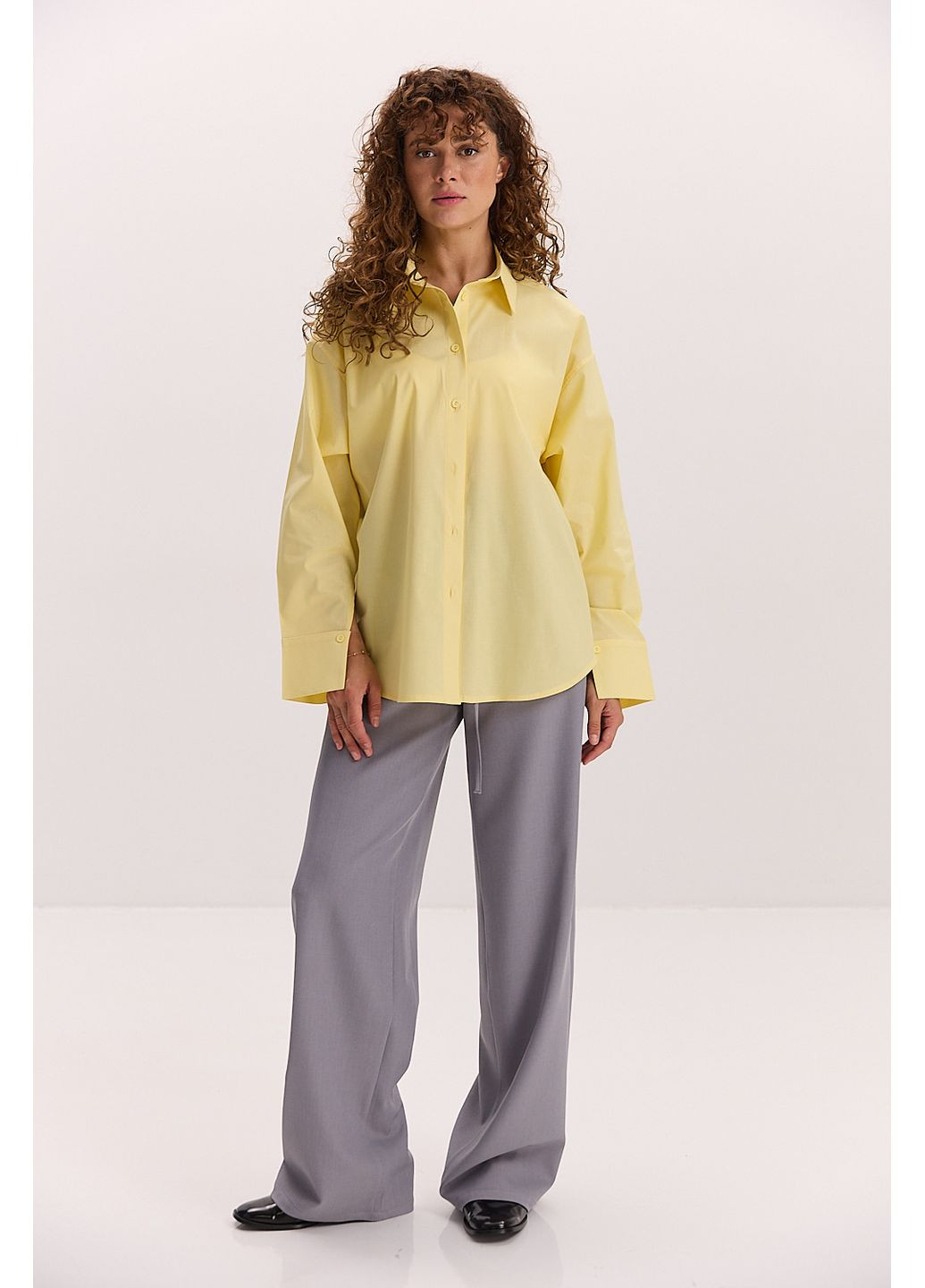 Жіноча сорочка оверсайз жовта з розрізами на ґудзиках з боків Arjen (353306016)