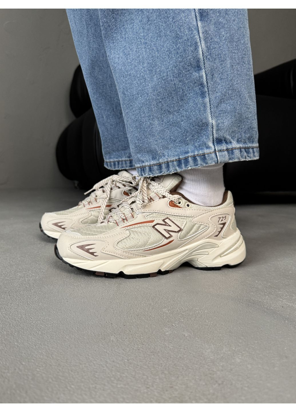 Бежеві Осінні кросівки чоловічі new balance 725 series low tops retro unisex beige нью беланс 725 No Brand