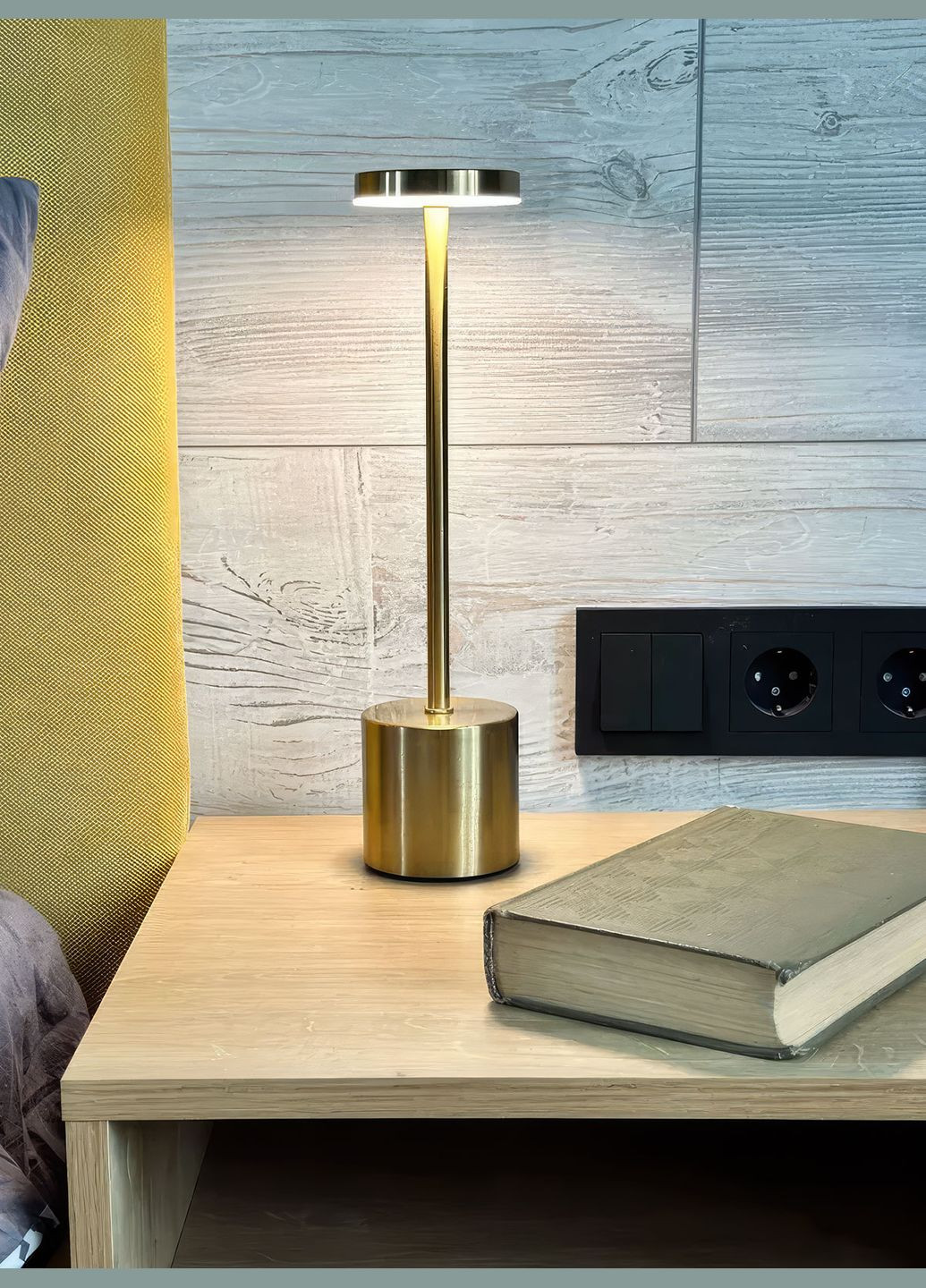 Сенсорна лампа нічник з USB заряджанням на акумуляторі в спальню OnePro (282745246)