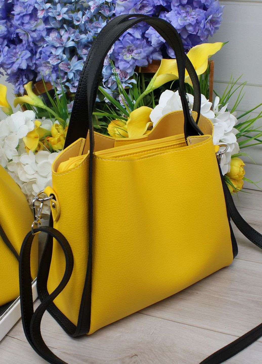 Жіноча сумка через плече з трьома відділеннями Vishnya (327881237)