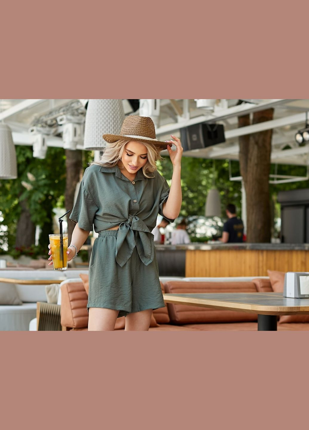Оливкова (хакі) жіночий костюм двійка з шортами колір хакі р.42/44 435732 New Trend