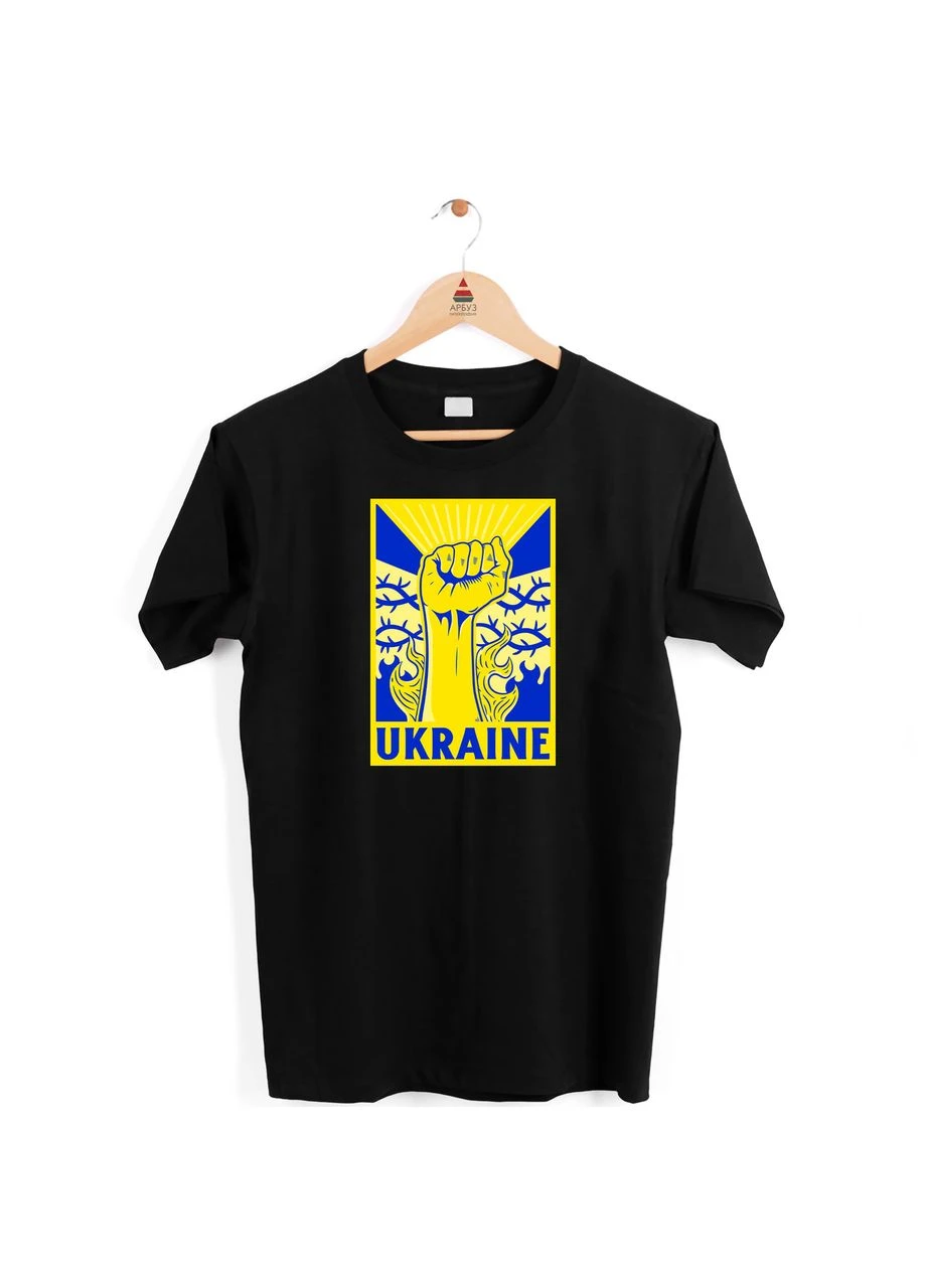 Футболка черная с патриотическим принтом "Ukraine. Желтая рука с кулаком" Кавун футболка (316288907)