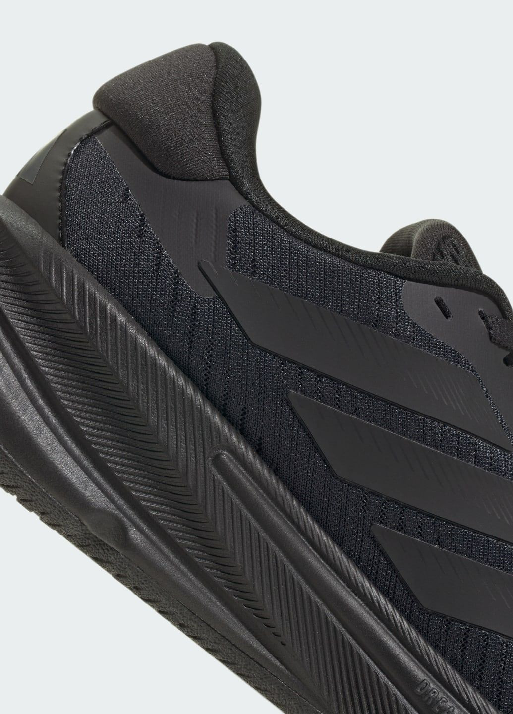 Кросівки Supernova Ease adidas чорні всесезони (346241216)