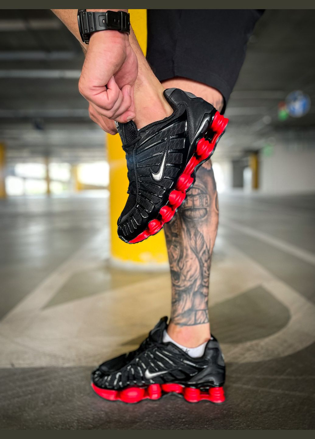 Черные демисезонные кроссовки мужские nike shox black red | найк шокс черные красные No Brand