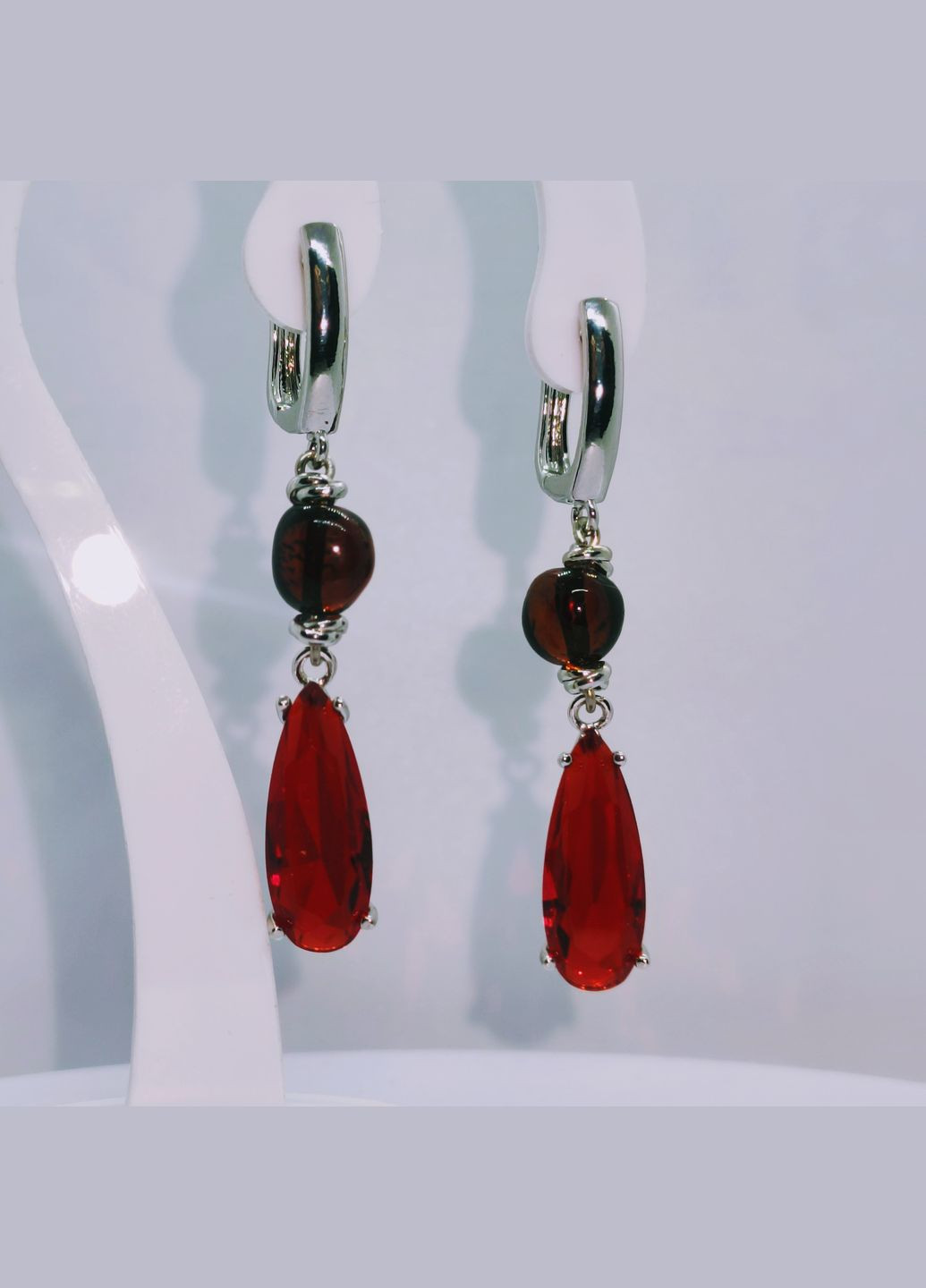 Сережки 3173 з натурального бурштину відтінок бордовий MINOV (316470508)