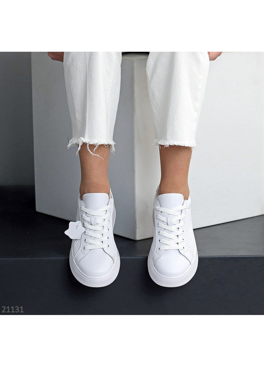 300 Кросовки Кожаные Белые с перфорацией Hengji белые лето (317633694)