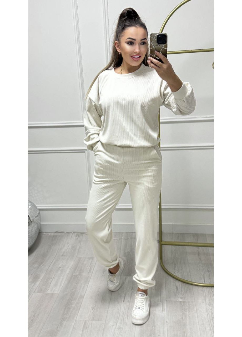 Прогулочный женский костюм из ангоры Fashion (370883126)