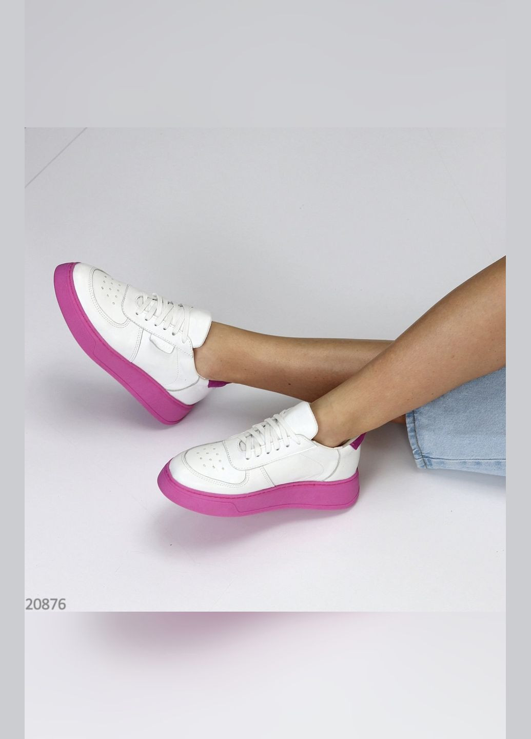 Белые демисезонные яркие женские кроссовки No Brand