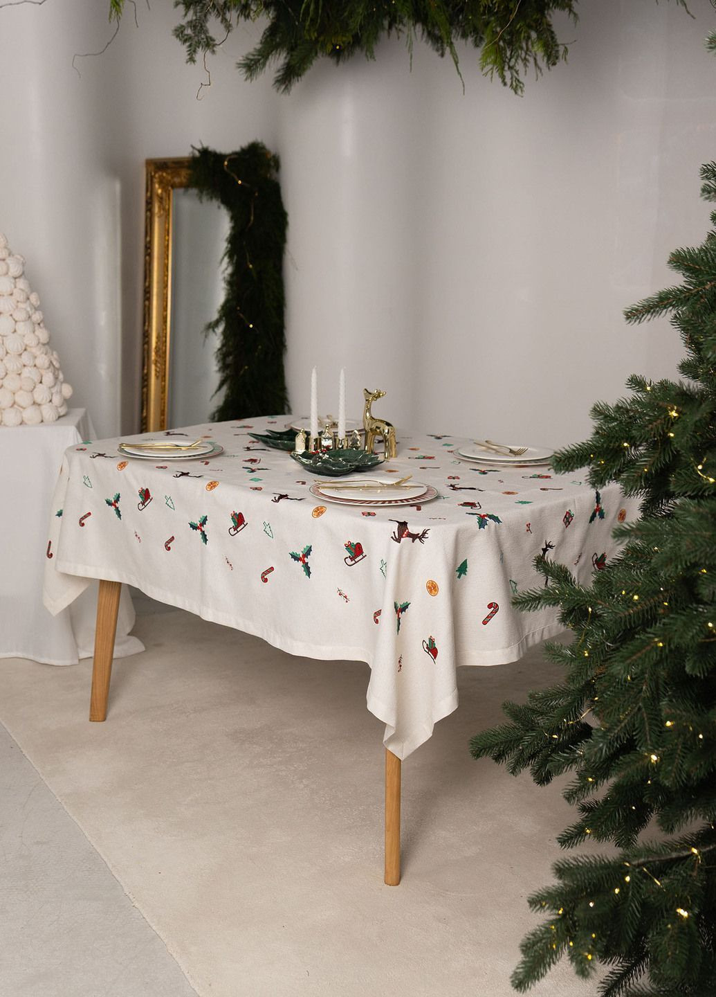 Новогодняя скатерть "Рождественская мелодия" р.3,00*1,55 Едельвіка скатертина (369733319)