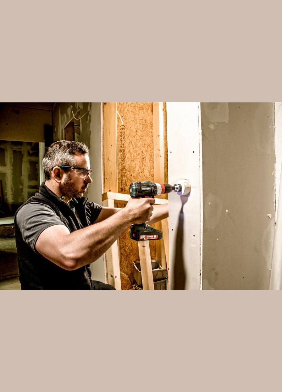 Аккумуляторная дрель-шуруповерт BS 18 LT BL Q, 18 В, 2 аккумуляторных блока Li-Power (18 В/4,0 Ач) (Кейс) 60233480 (5822) Metabo (295042238)