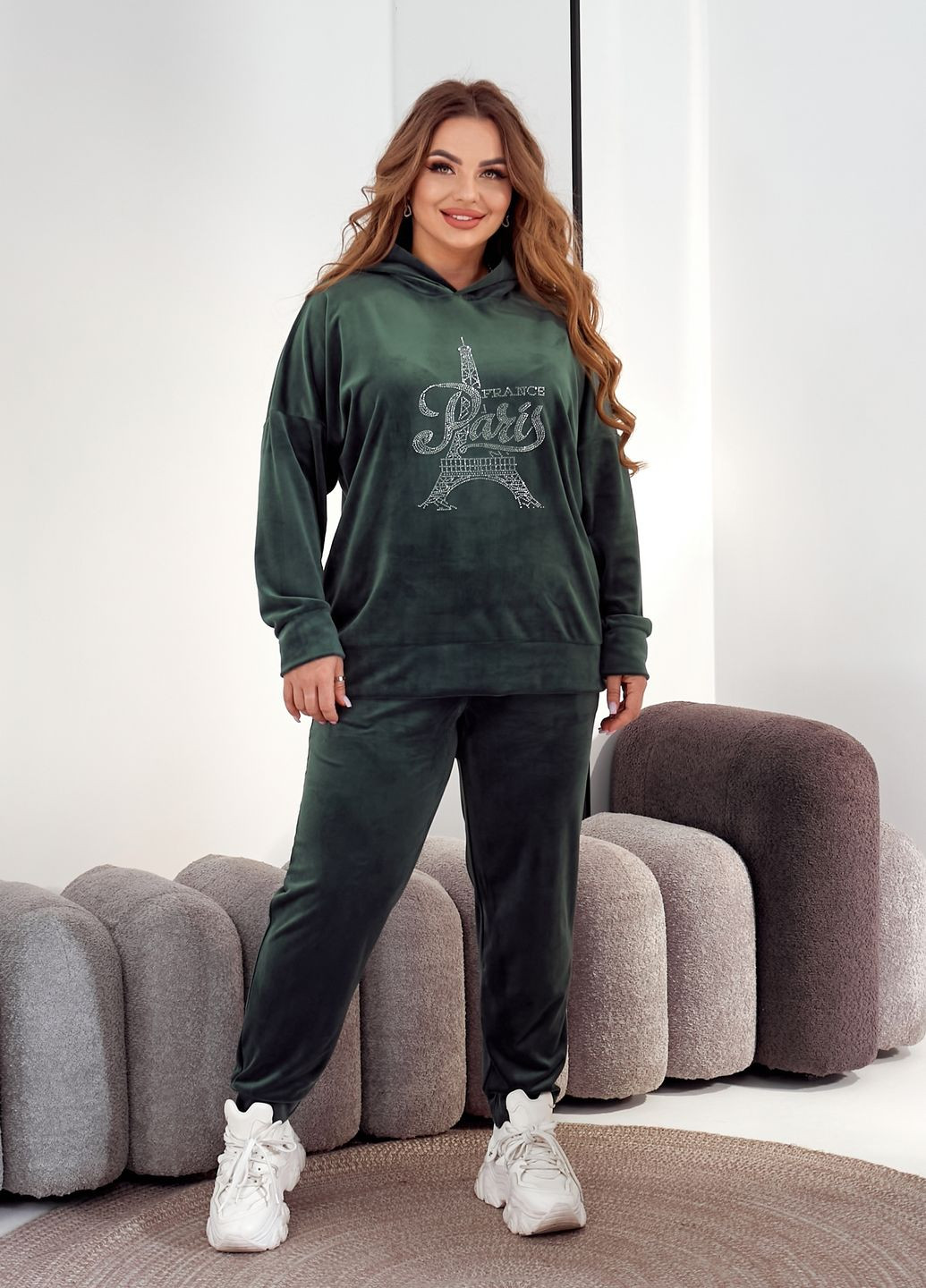 Спортивний костюм жіночий оверсайз з велюру зі стразами (худі + штани) No Brand (362590032)