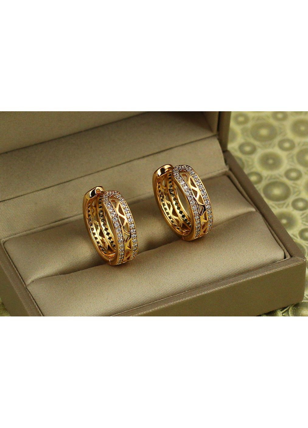 Сережки кільця Хuping Jewelry з малюнками трикутники 2,1 см золотисті love-shopping Xuping Jewelry (364503876)