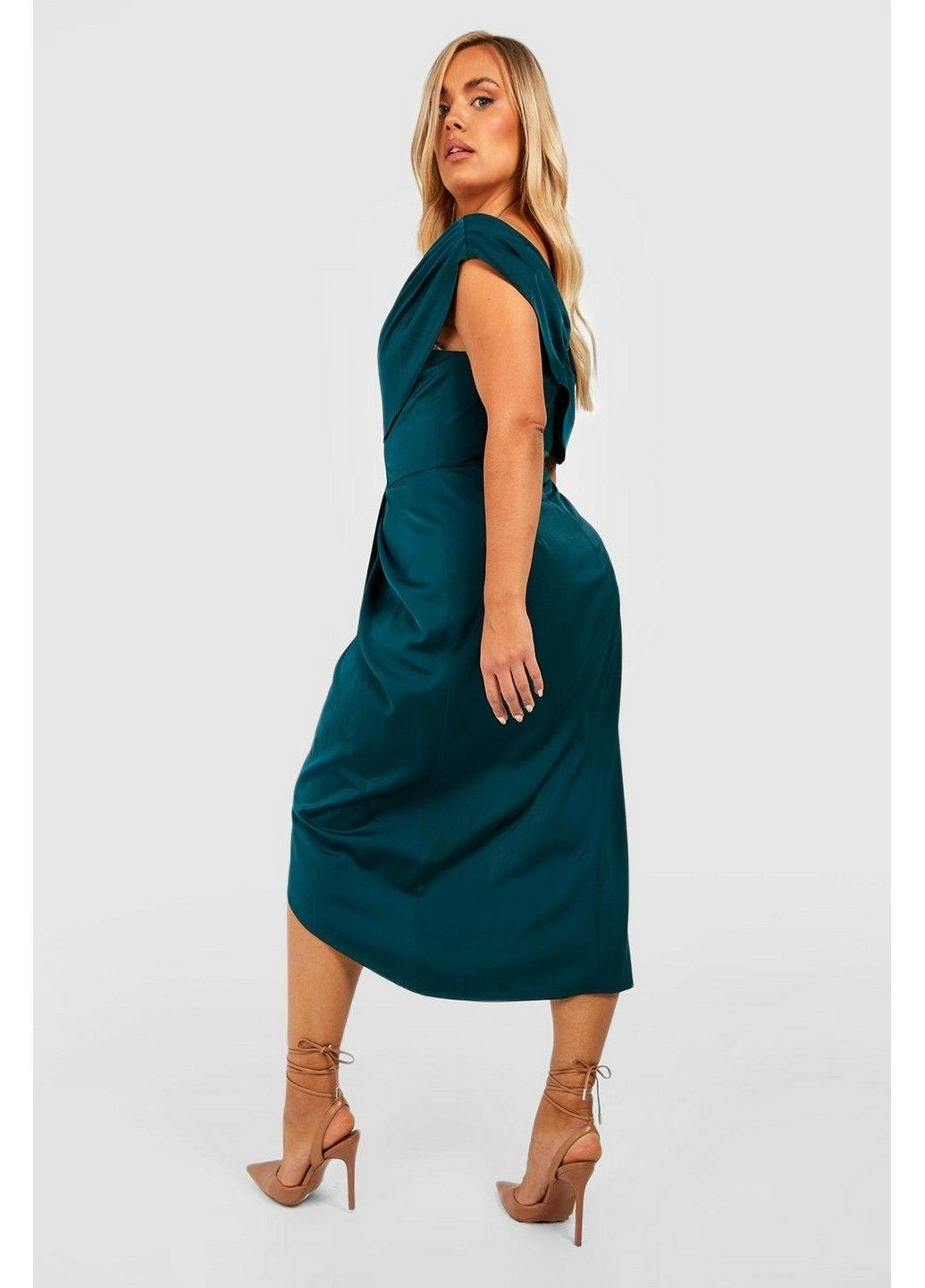 Темно-зелена вечірня сукня Boohoo однотонна