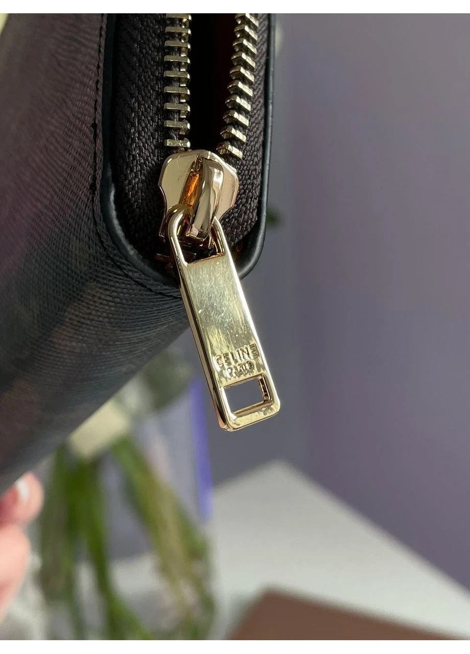 Гаманець Large Zipped Wallet in Triomphe Canvas Brown No Brand (355478885)