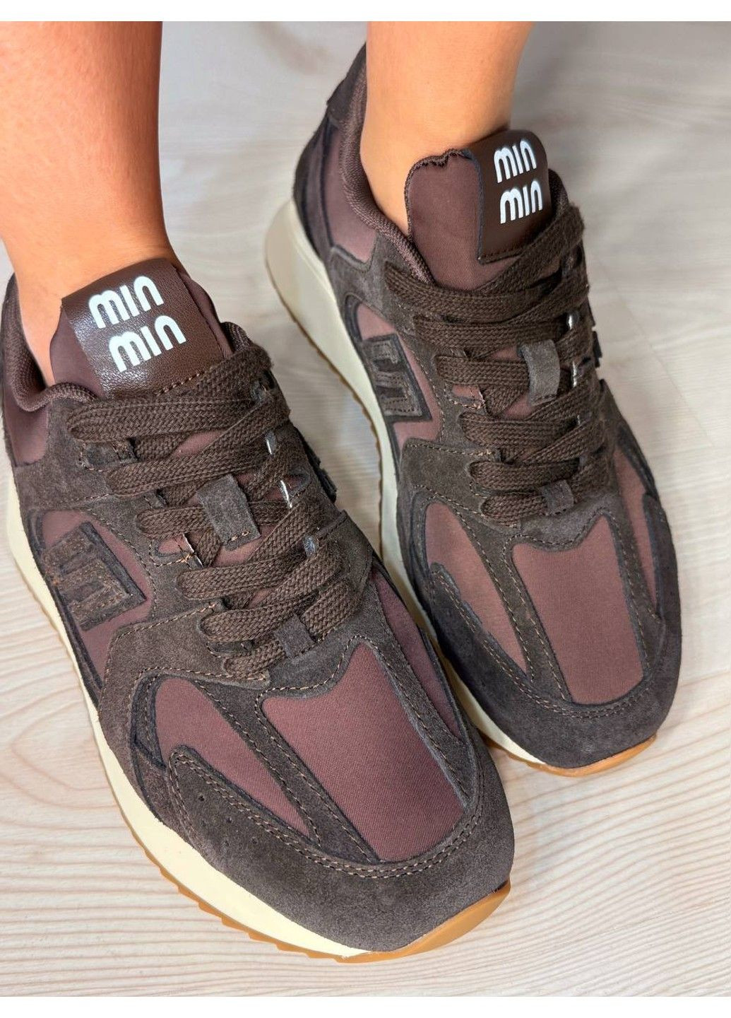 Кросівки жіночі M-5 замшеві комбіновані з текстилем демісезонні коричневі Hengji коричневі всесезони (340765943)
