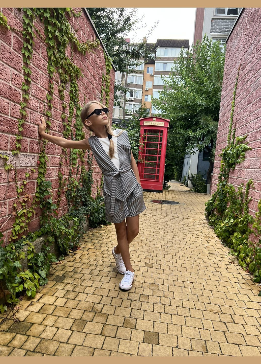 Костюм шкільний для дівчинки жилетка та шорти 128-158 No Brand (346058474)