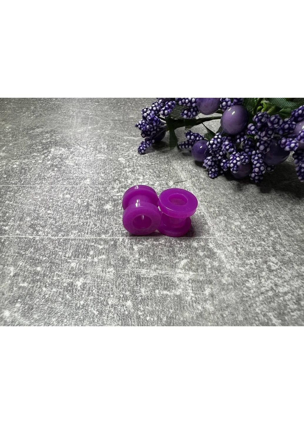 Тунелі 8мм у різних кольорах з акрилу Бузковий No Brand (372600197)