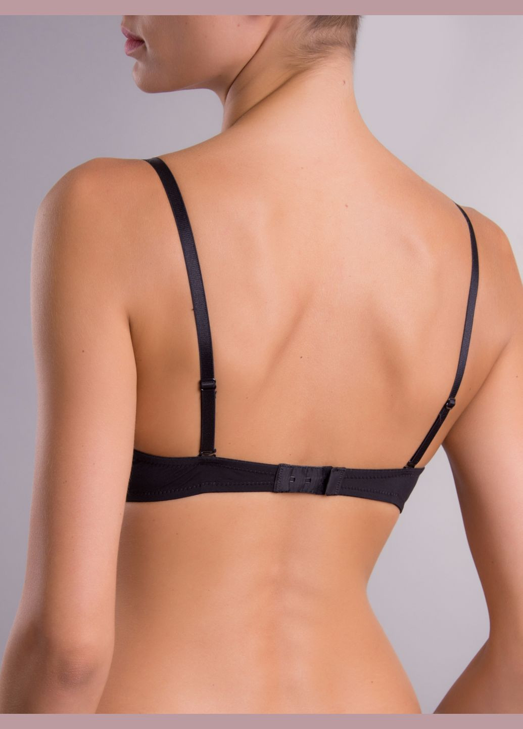 Чёрный бюстгальтер Acousma с косточками