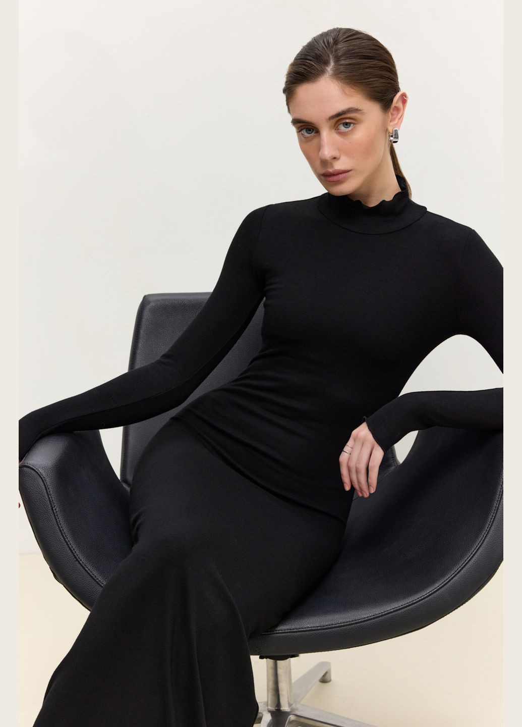 Черное платье макси с высоким горлом черный 663-1 Papaya