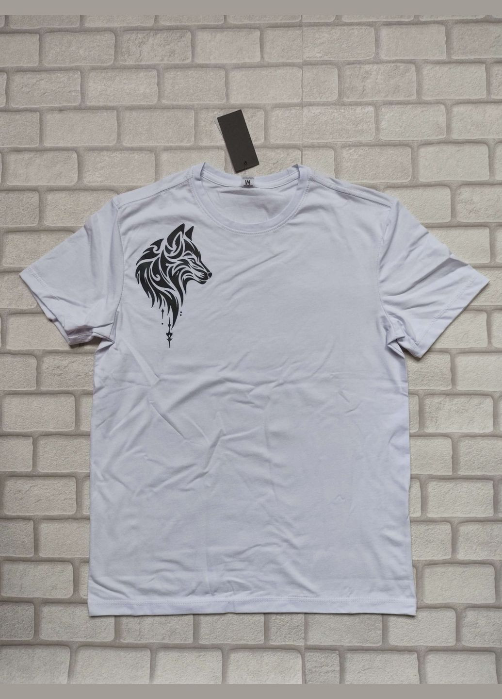 Белая мужская футболка трикотаж белая рисунок светится в темноте волк спортивная размер l с коротким рукавом FERO
