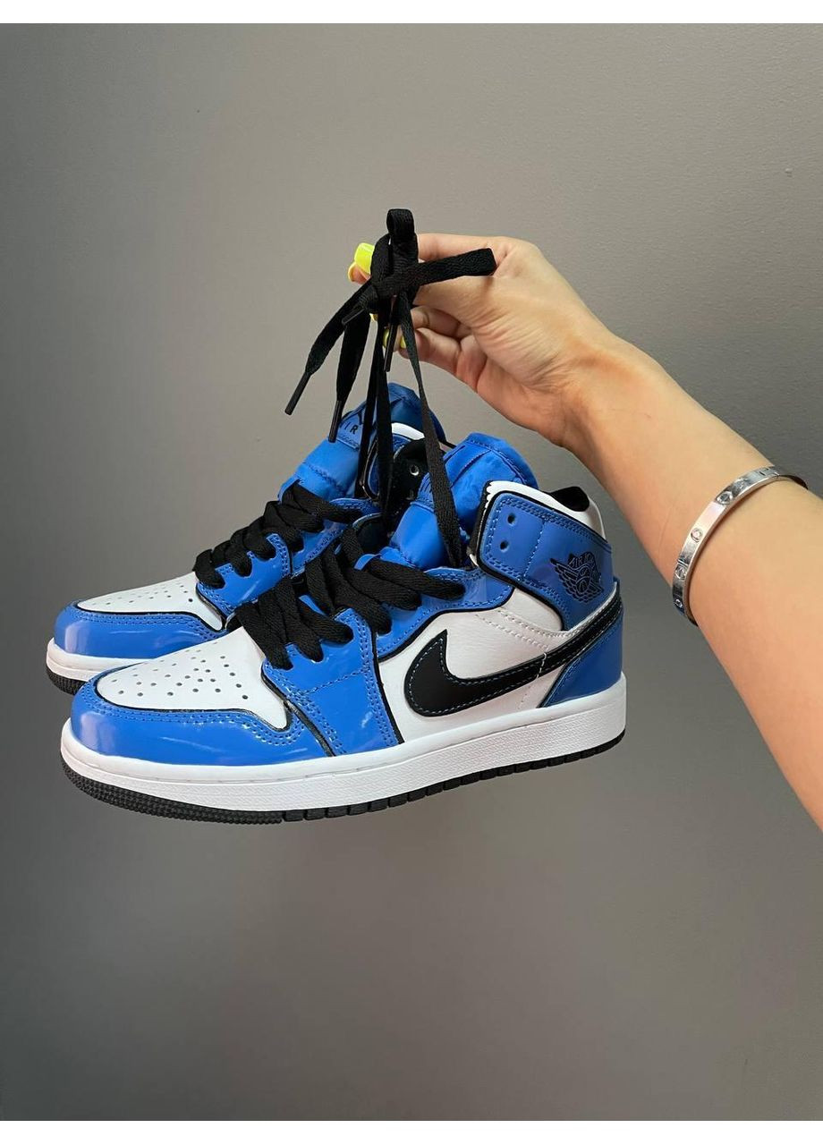 Белые демисезонные кроссовки мужские nike air jordan 1 retro high signal blue найк аир джордан No Brand
