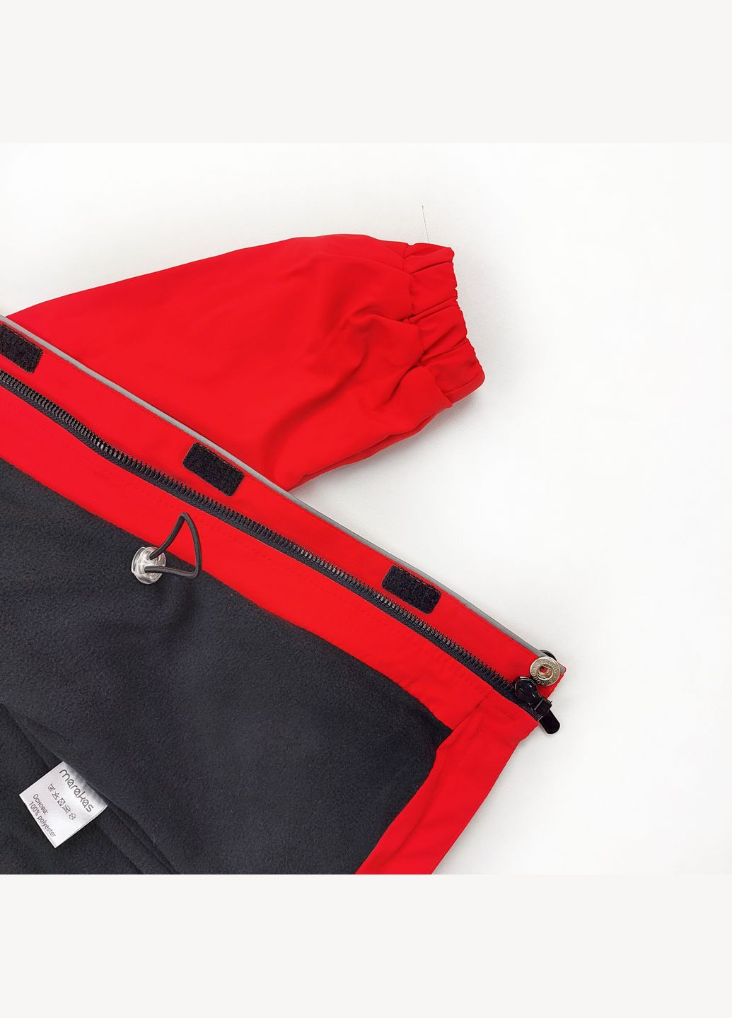 Красная демисезонная ветровка Marakas