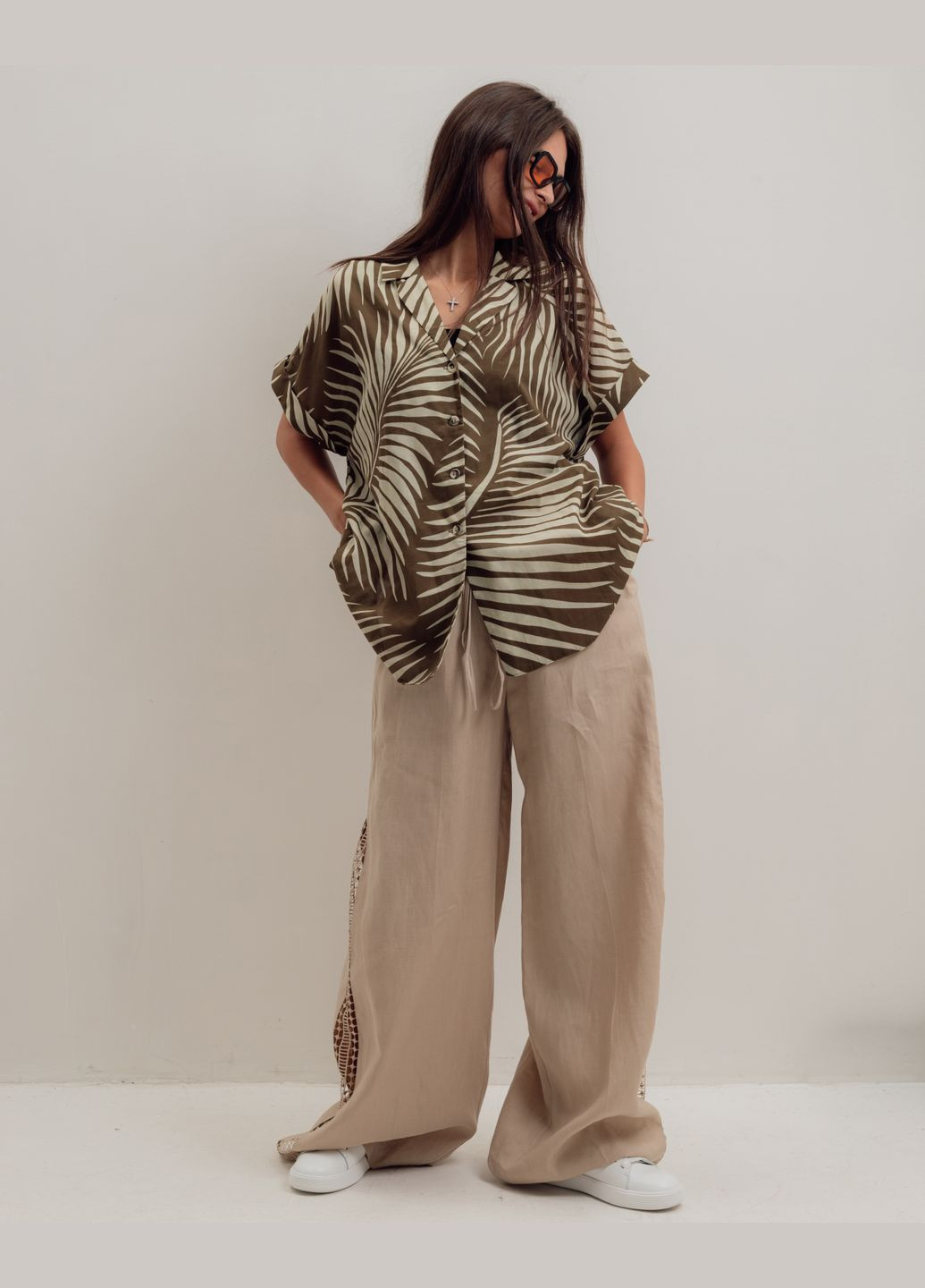 Оливковая блуза пальмы бежево-оливковая Nagrada