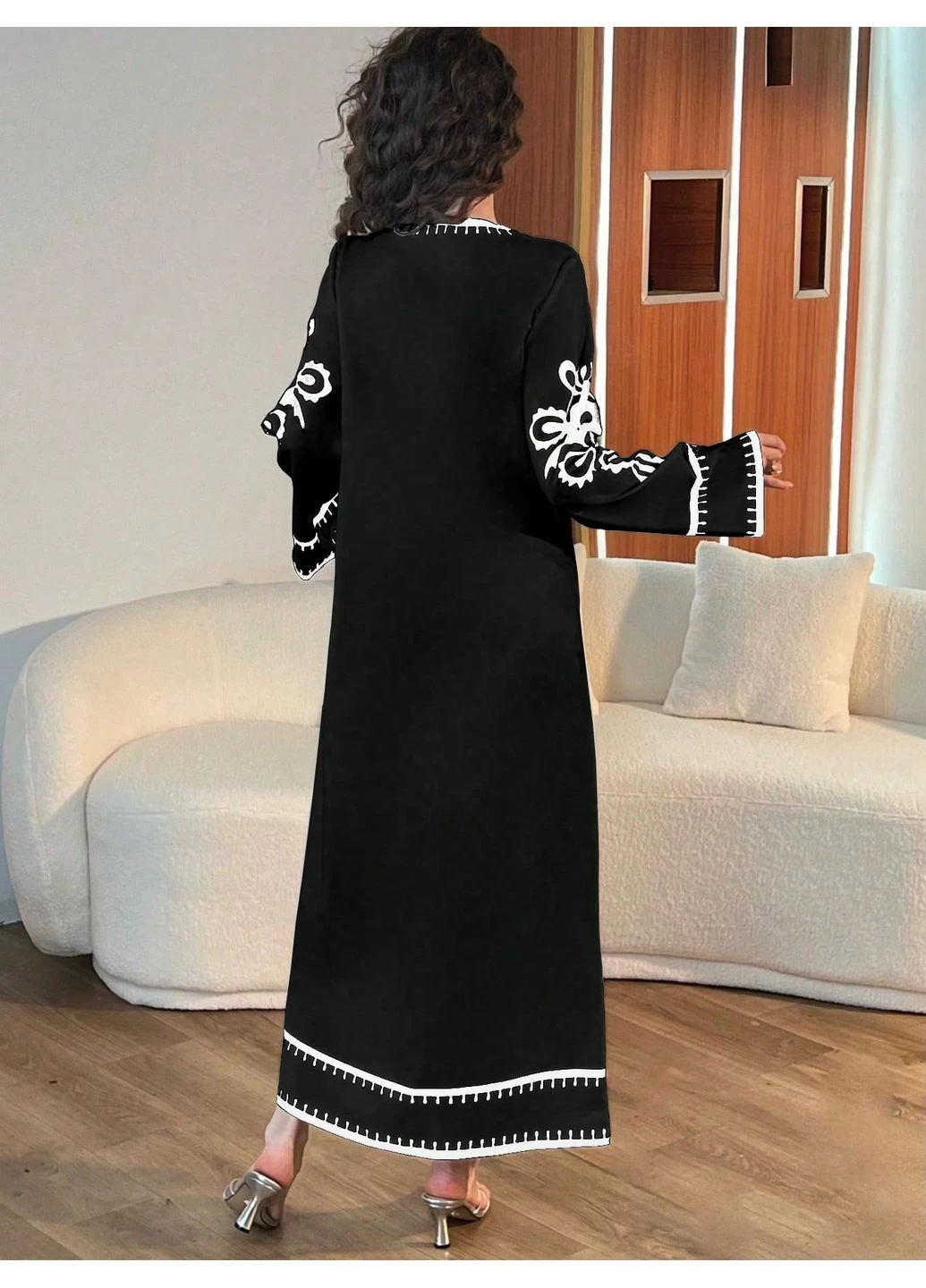 Чорна сукня SHEIN в смужку