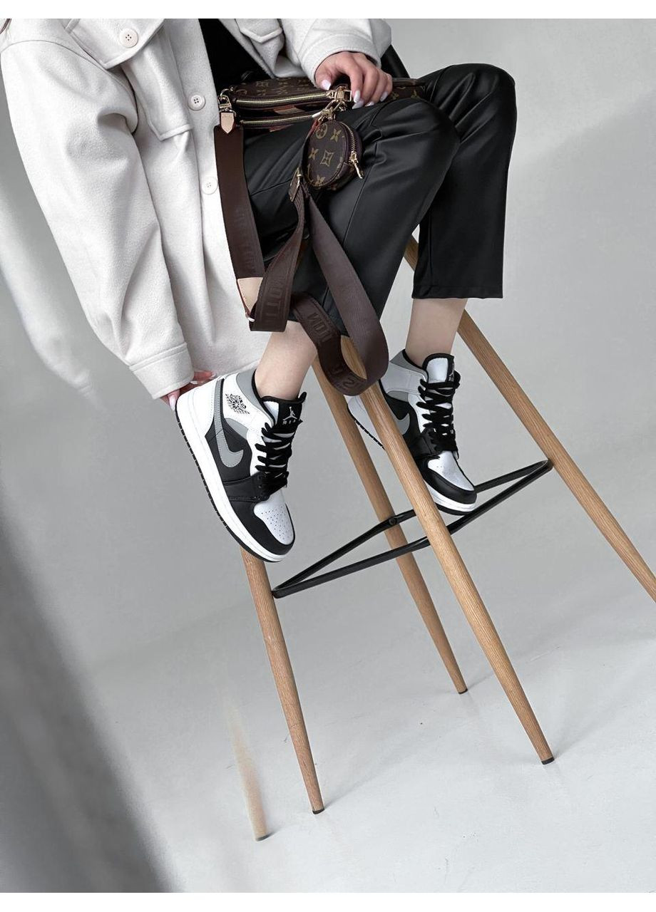 Сірі Осінні кросівки чоловічі nike air jordan 1 retro mid black white grey shadow найк аір джордан No Brand