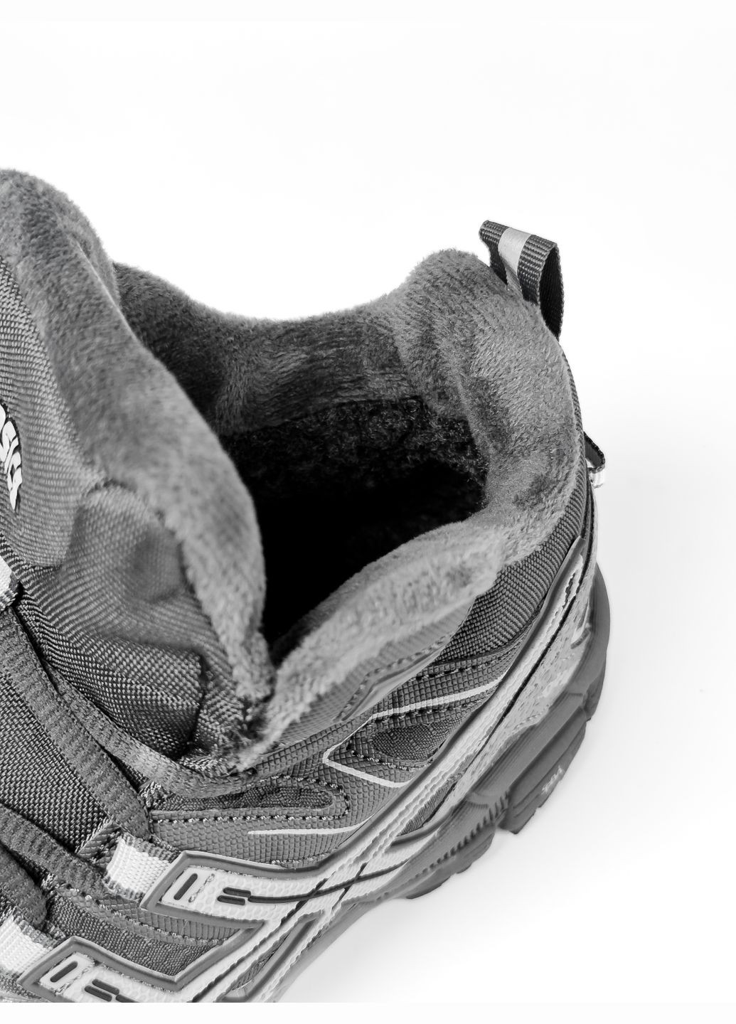 Кроссовки зимние женские и мужские Gel-Kahana 8 winter fur black gray | Асикс Гель-Кахана 8 черные серые внутри мех No Brand серые зима (308072643)