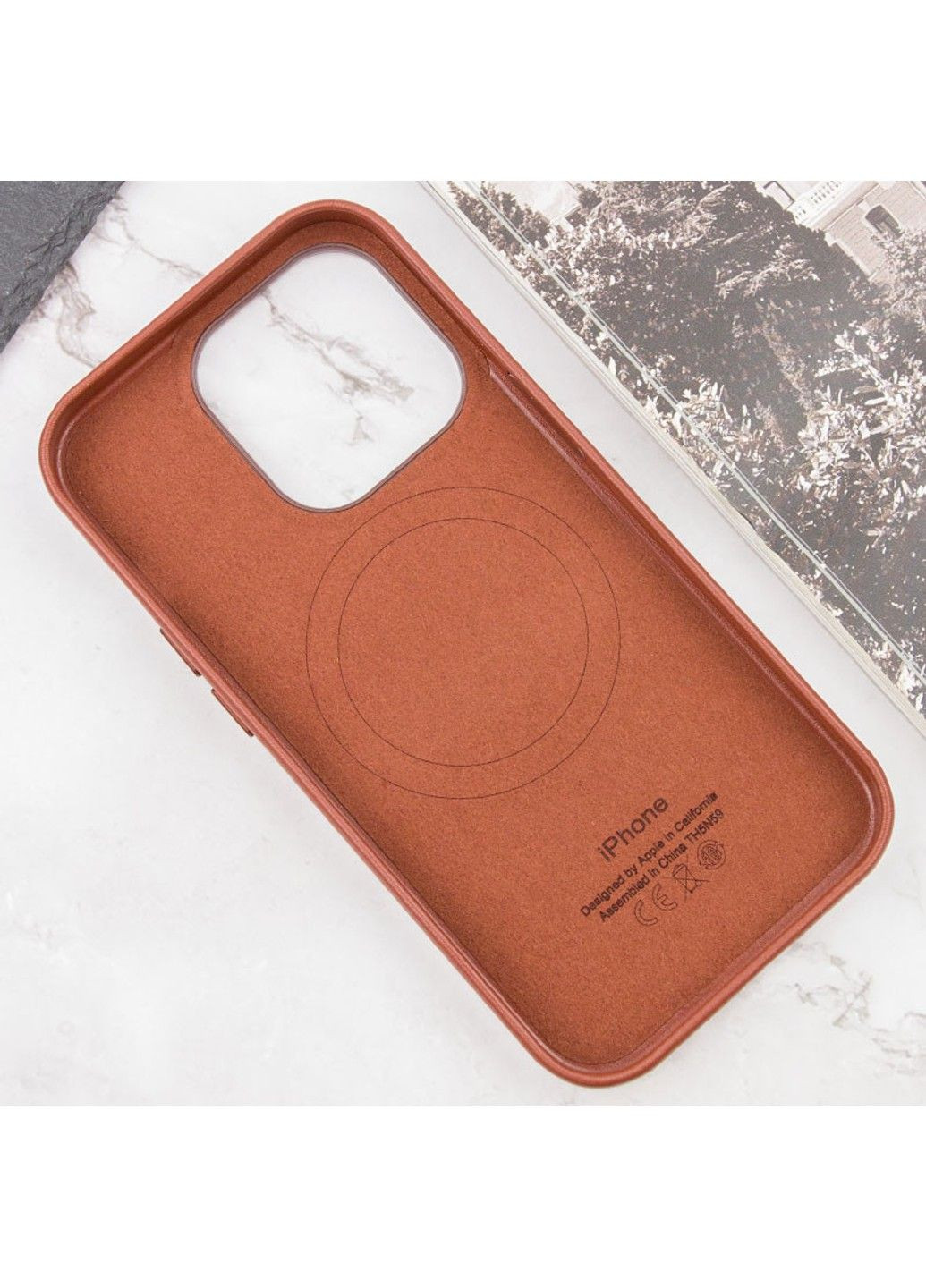 Кожаный чехол Leather Case (AAA) with MagSafe and Animation для Apple iPhone 14 Pro Max (6.7") Epik (292132003)