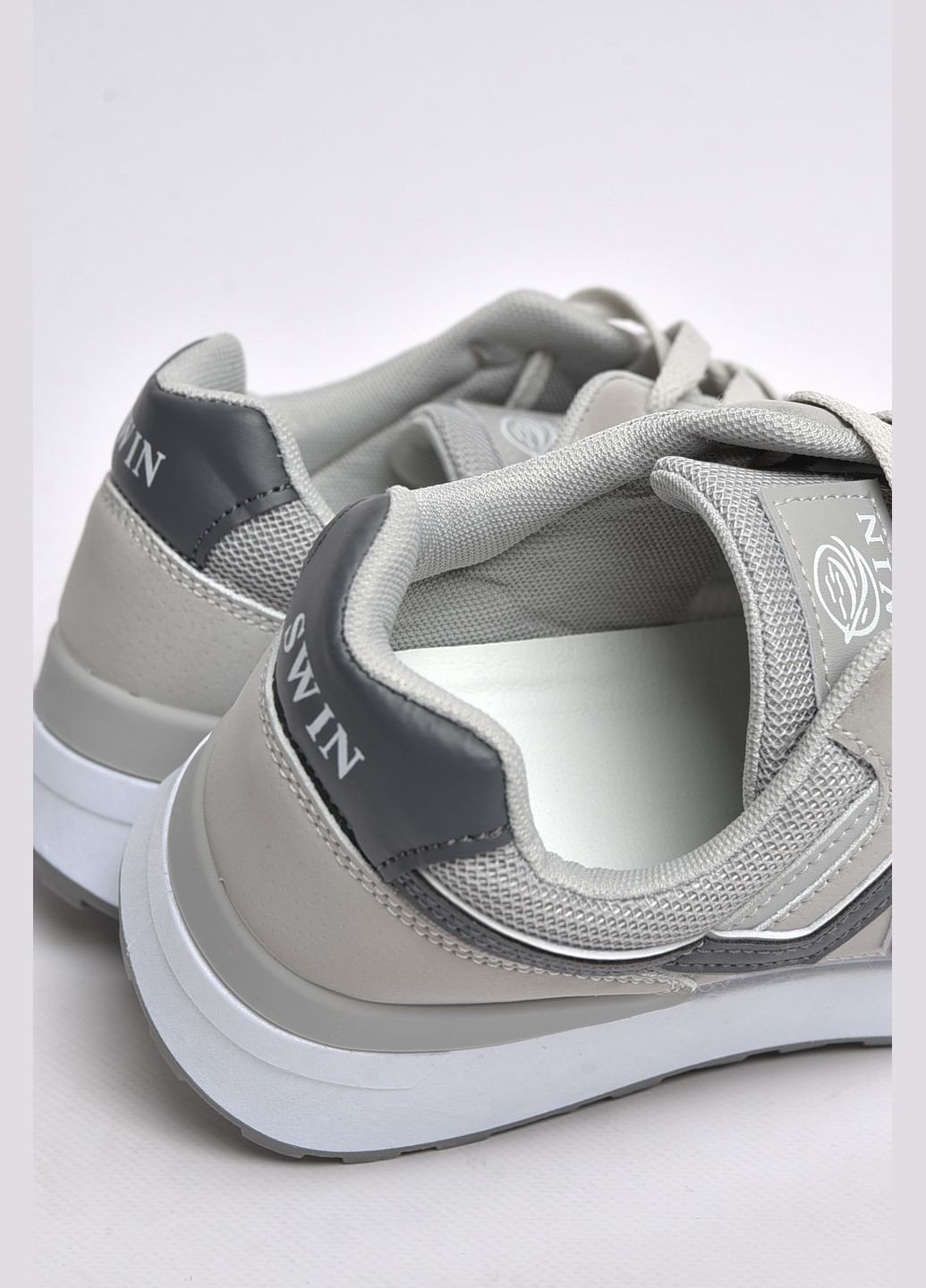 Сірі Осінні кросівки чоловічі сірого кольору Let's Shop