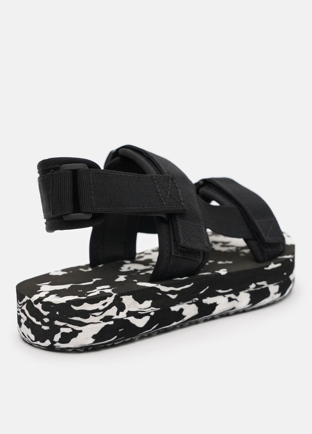 Кэжуал сандалии C&A