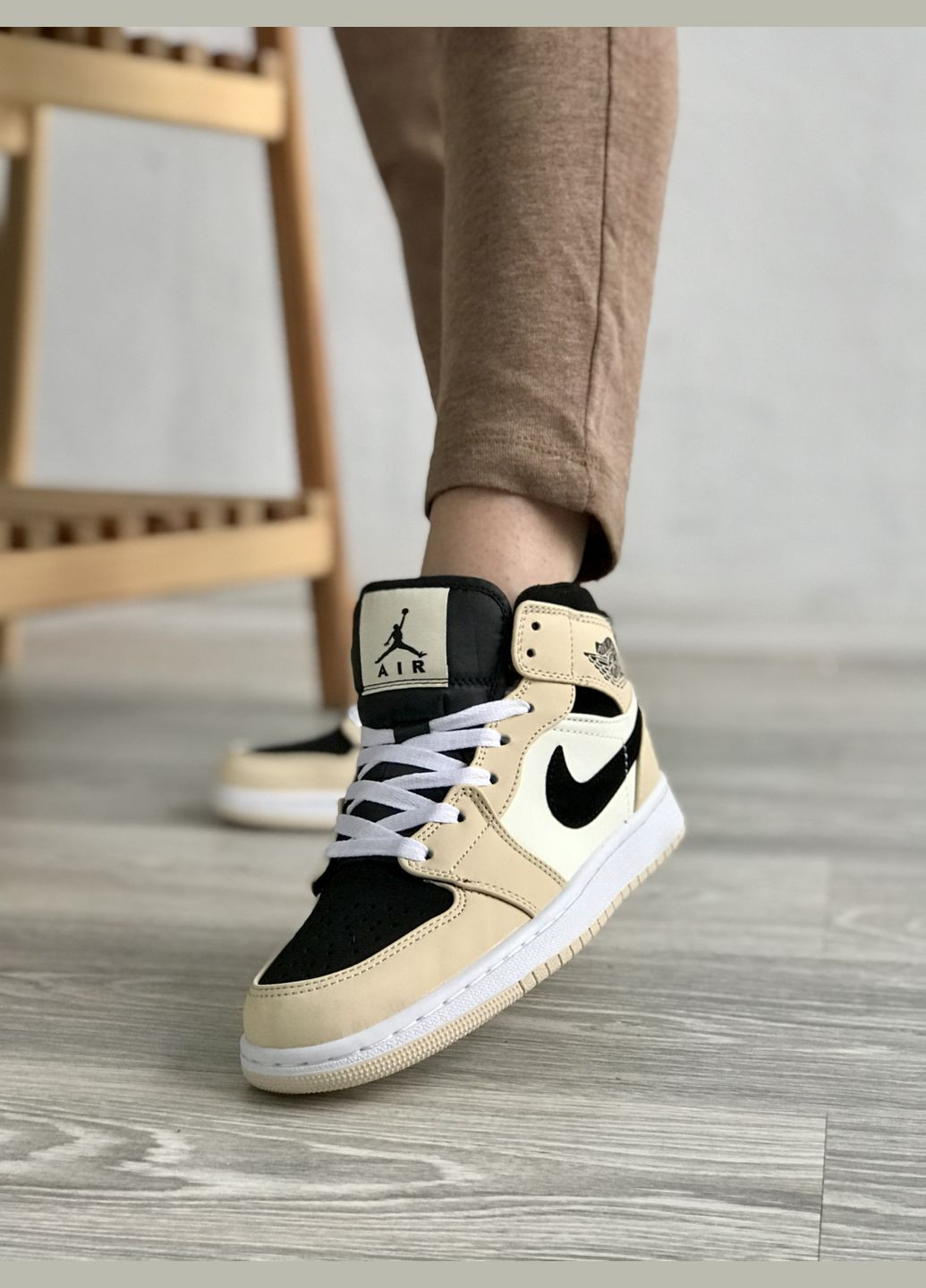 Кросівки жіночі і чоловічі Nike Air Jordan Retro 1 beige | Найк Аір Джордан Ретро 1 бежеві No Brand бежеві всесезони (307288667)