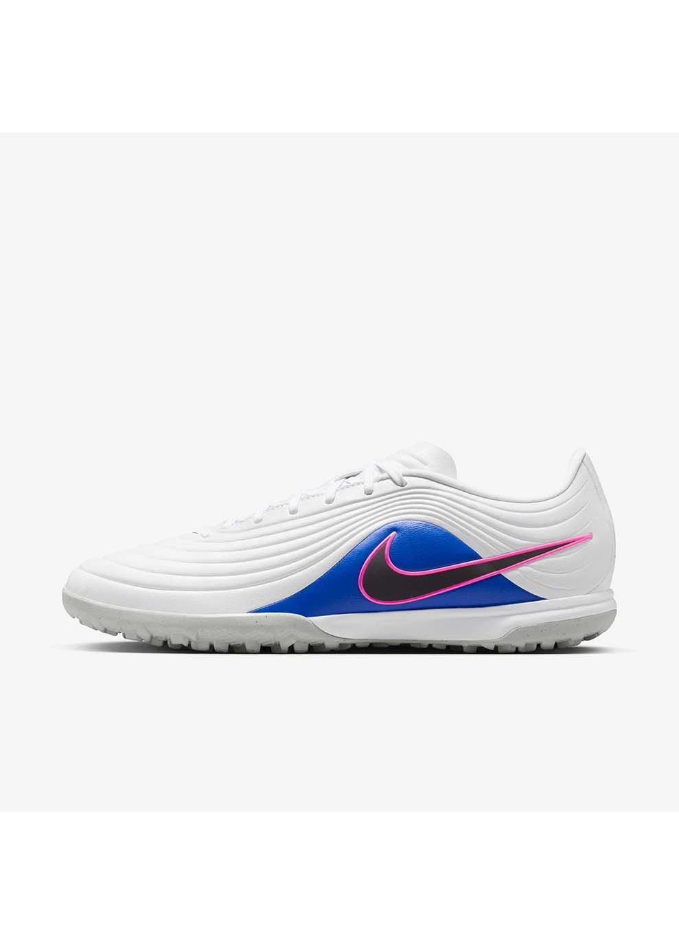 Белые мужские сороконожки tiempo maestro academy tf белый Nike