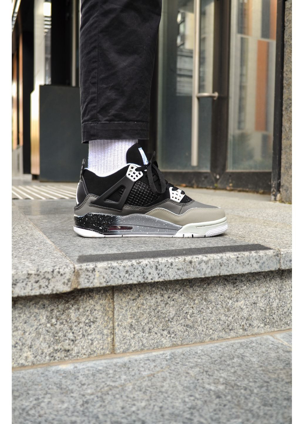 КРОСІВКИ ЖІНОЧІ NIKE AIR JORDAN 4 RETRO BLACK GREY НАЙК АІР ДЖОРДАН No Brand сірі демісезони (368868550)