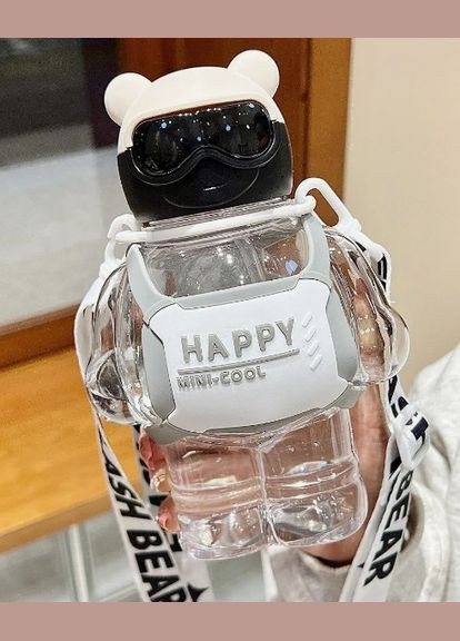 Бутылка пластиковая с трубочкой в форме мишки с длинным ремешком для воды белый 800 мл No Brand 3574 (314497229)