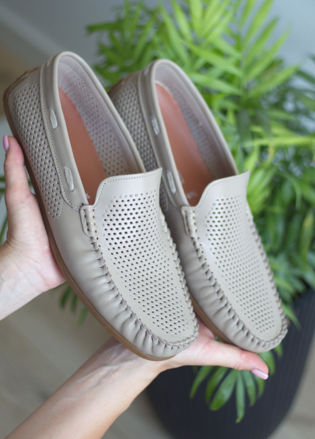 Мокасини чоловічі з натуральної шкіри перфоровані No Brand 5074 (346484027)