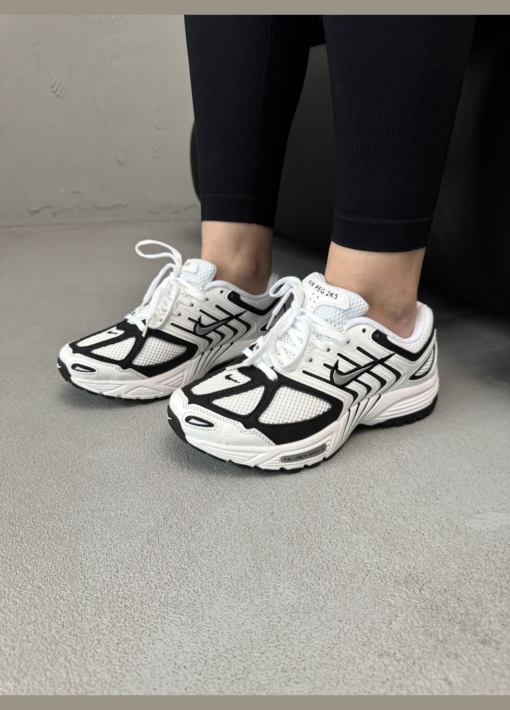 Черно-белые демисезонные кроссовки мужские и женские nike air pegasus 2k5 black white | найк аир пегасус 2k5 черно-белые No Brand