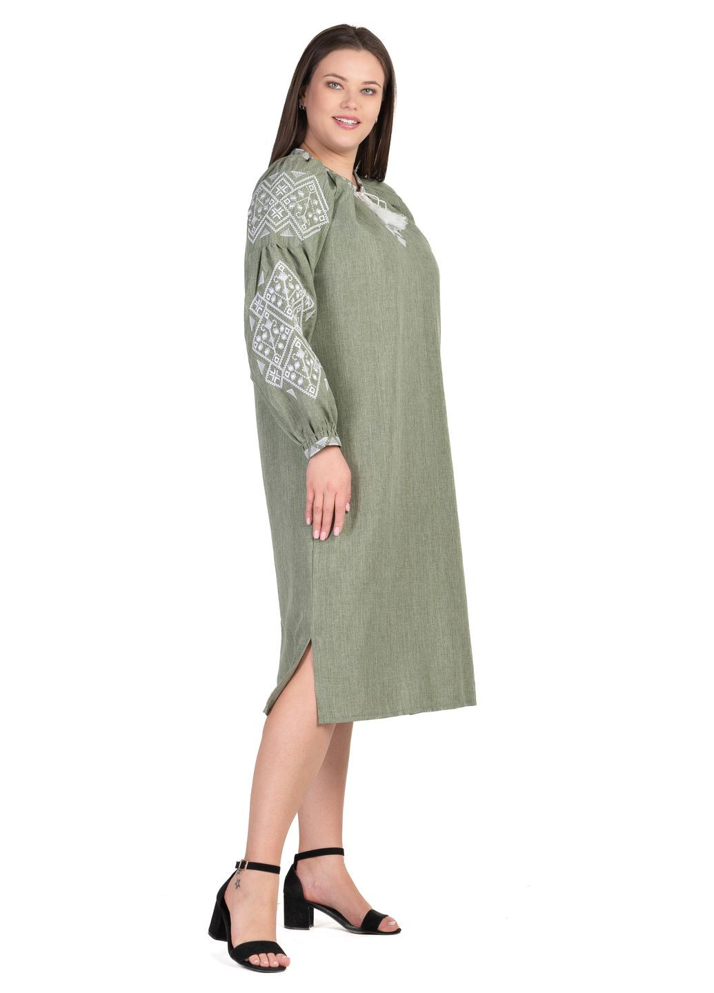 Фисташковая платье-вышиванка из льна-габардина богдана (фисташковый) Golfstream свободная габардин, лен (333825194)