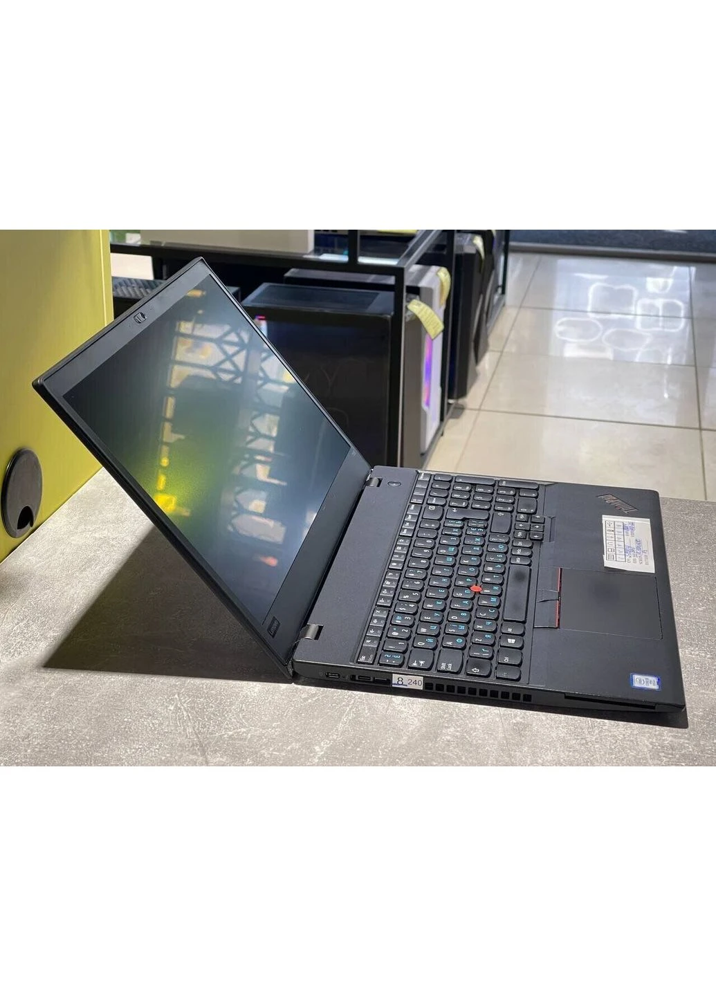 Ноутбук ThinkPad T580 / 15.6" (1920x1080) IPS / Intel Core i5-8250U (4 (8) ядра по 1.6 - 3.4 GHz) / 8 GB DDR4 / 240 GB SSD / Lenovo (379292306)
