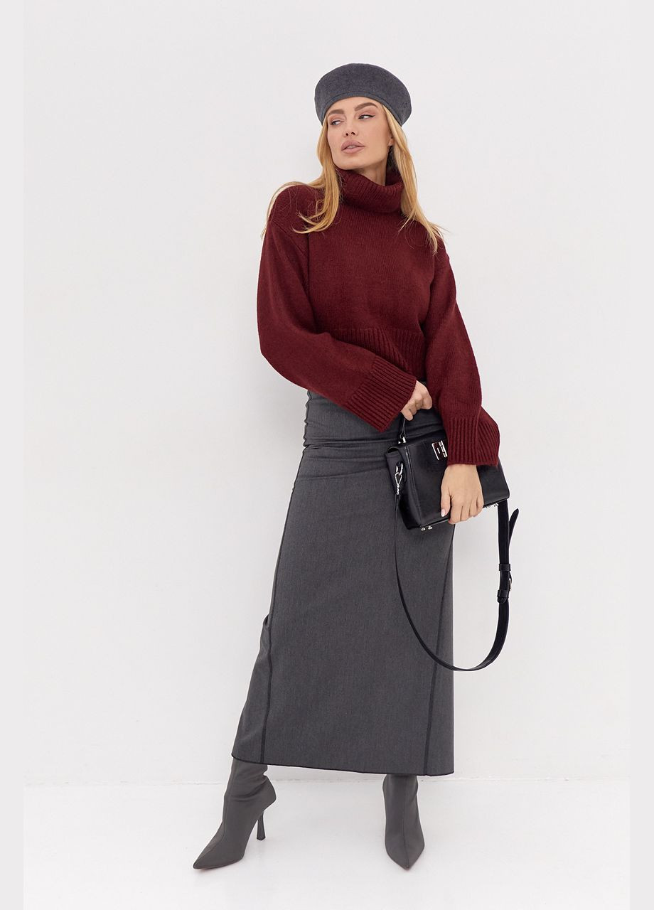 Бордовий короткий трикотажний светр з високою горловиною Lurex